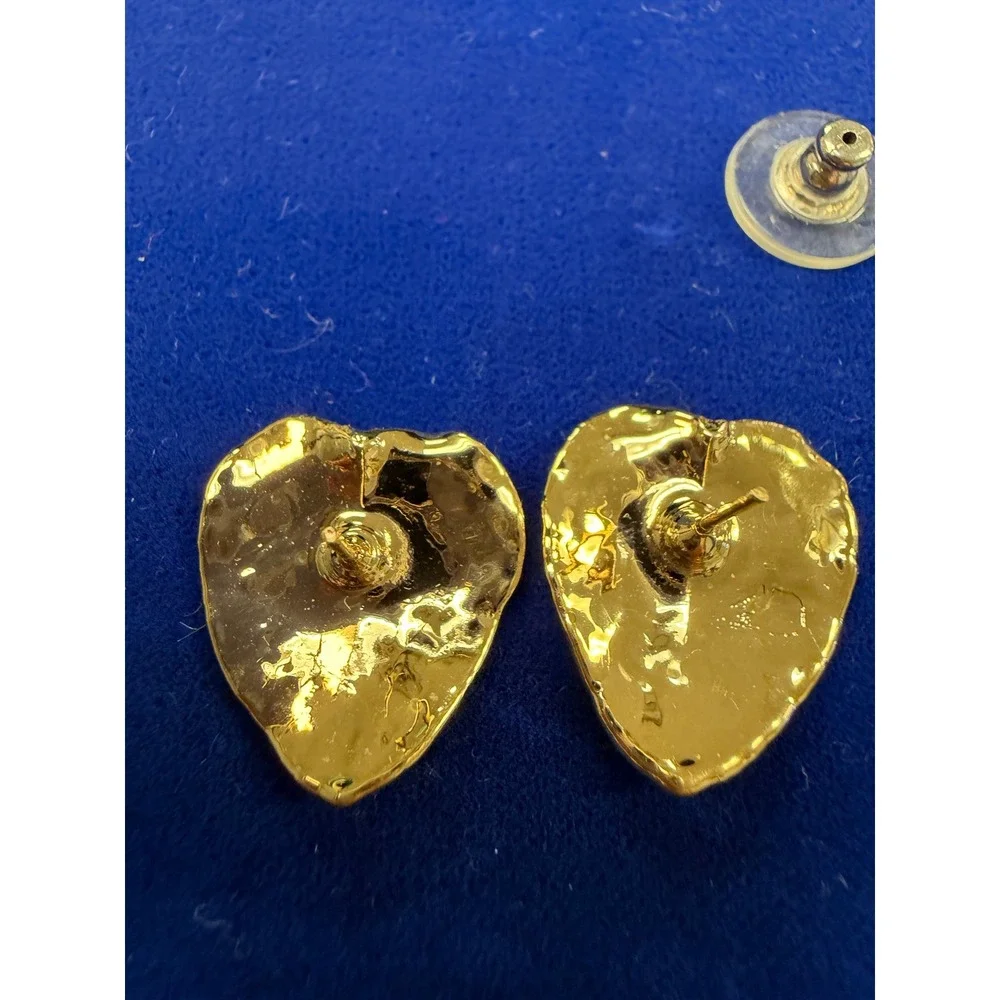Gold Tone Hammered Leaf Stud Earrings Textured Botanical Heart Shape Post Back